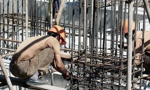 Tâm sự dở cười dở khóc: “Chồng em có… bồ nhí!”