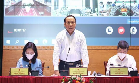 Các nhà hát không thể đóng cửa chờ hết dịch, có thể kiếm tiền từ Youtube?