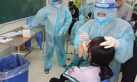Phú Thọ: Giáo viên “chia lửa” hỗ trợ tuyến đầu phòng chống dịch CoVid 19