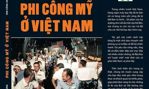 Nhà văn Đặng Vương Hưng giải mã những bí mật một thời