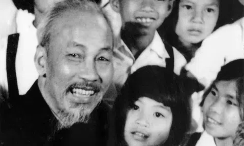 "Không thể mồ côi" và chuyện đời của người phụ nữ sinh ra trong đêm 19/12/1946 - Toàn quốc kháng chiến ! (Kỳ 1)