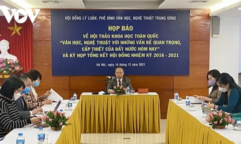 Đóng góp của văn học, nghệ thuật trong việc xây dựng con người Việt Nam