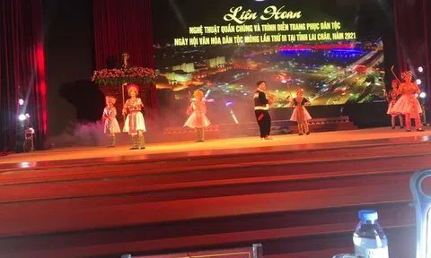 Tiếng sáo chia tay ngày hội