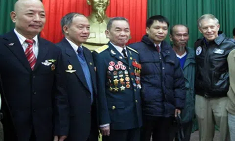Tiến tới kỷ niệm 50 năm sự kiện trao trả tù binh Mỹ tại Việt Nam (Kỳ cuối): CHUYỆN HƯ THỰC VỀ “ĐẠI TÁ TOON” – PHI CÔNG HUYỀN THOẠI CỦA VIỆT NAM VÀ NHỮNG CHIẾC MIG SÁT THỦ MÁY BAY MỸ