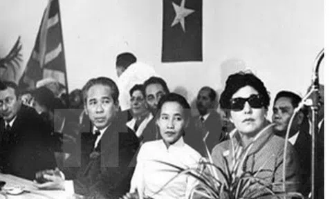 "Ngọn lửa vẫn cháy"