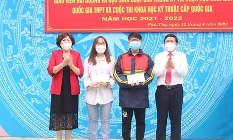 Phú Thọ: Tuyên dương, khen thưởng giáo viên bồi dưỡng và học sinh đoạt giải Quốc gia năm học 2021 – 2022