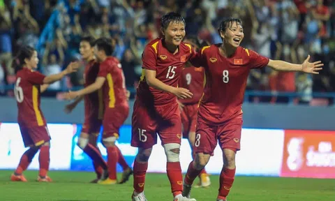 Thắng ngược Philippines 2-1, Tuyển nữ Việt Nam rộng cửa vào bán kết