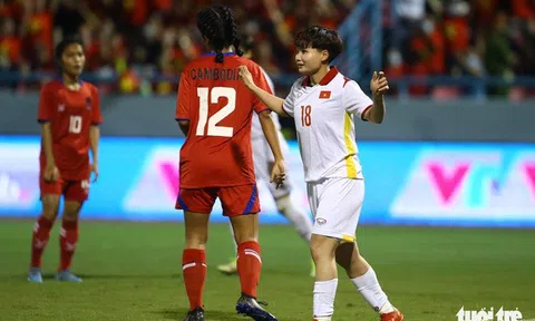 Thắng đậm Campuchia 7-0, ĐT nữ Việt Nam vào bán kết với ngôi nhất bảng A SEA Games 31