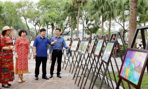 Phú Thọ: Triển lãm tranh, ảnh chào mừng kỷ niệm 60 năm ngày thành lập thành phố Việt Trì