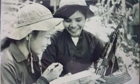 Nhớ giao liên (Kí ức CCB)