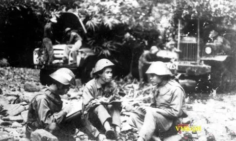 Vẻ đẹp người lính lái xe trong bài thơ "Tiểu đội xe không kính"