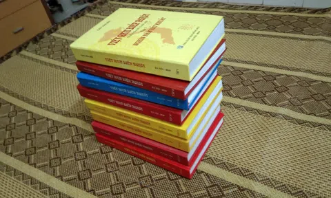 Đôi điều cảm thức về bộ Tiểu thuyết lịch sử “Việt Nam diễn nghĩa”: Kỳ 1: “Dân ta phải biết sử ta…”