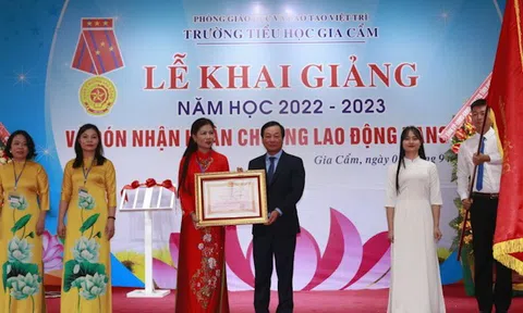 Phú Thọ: Trường Tiểu học Gia Cẩm (TP Việt Trì) đón nhận Huân chương Lao động hạng Nhất trong ngày khai giảng năm học mới