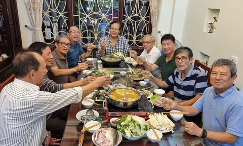 "Hết chiến tranh nhưng chưa hề hết chiến tranh"