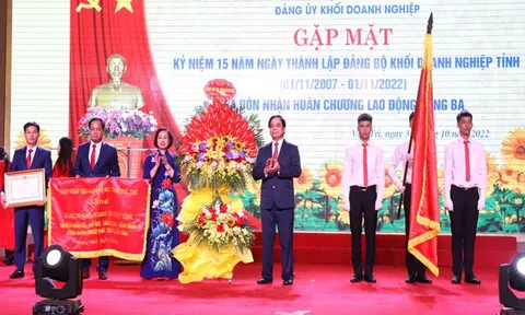 Phú Thọ: Đảng bộ Khối Doanh nghiệp kỷ niệm 15 năm ngày thành lập và đón nhận Huân chương Lao động hạng Ba