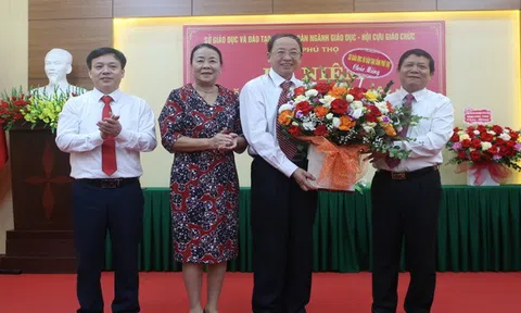 Phú Thọ: Gặp mặt cựu giáo chức nhân kỷ niệm 40 năm Ngày Nhà giáo Việt Nam
