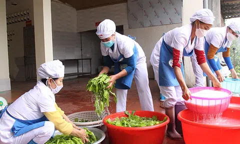 Phú Thọ: Các trường học ở Phù Ninh thực hiện vệ sinh ATTP bếp ăn bán trú