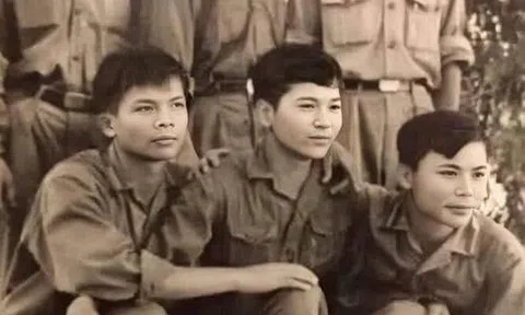 Ngày tôi thành anh bộ đội cụ Hồ