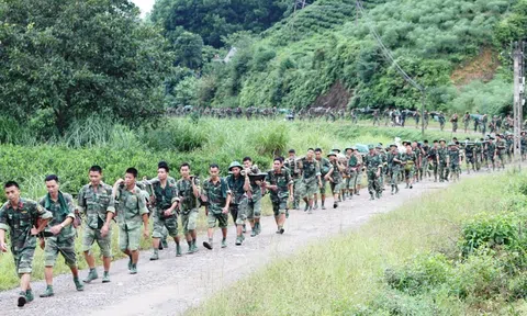 Xin đừng ai quên đường ra trận