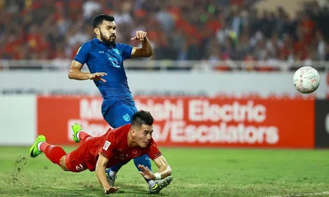Chung kết lượt đi AFF Cup 202: Đội tuyển Việt Nam hòa kịch tính trước Thái Lan trên sân Mỹ Đình (Hà Nội)
