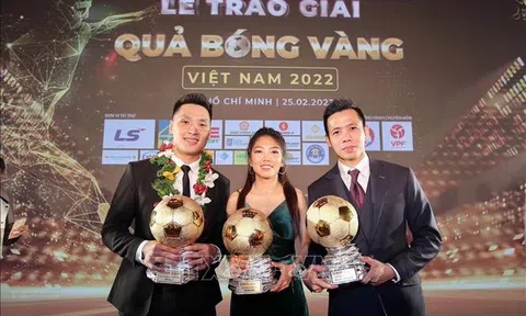 Văn Quyết, Huỳnh Như và Hồ Văn Ý giành Quả bóng vàng Việt Nam 2022