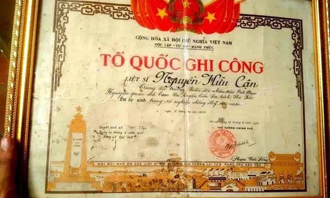 Tưởng nhớ chỉ huy, đồng đội