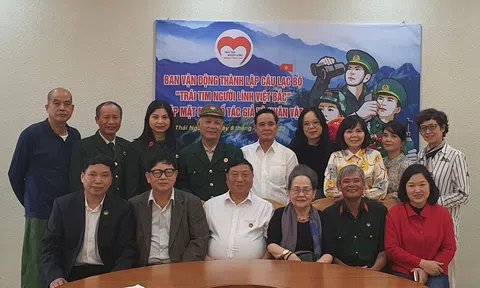 Gặp mặt một số tác giả và nhân vật "Trái tim người lính Việt Bắc"