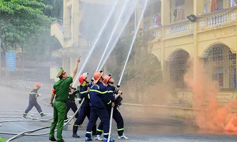 Trường ĐH Tân Trào diễn tập phương án chữa cháy và cứu nạn cứu hộ năm 2023