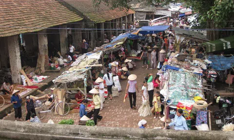 Hà Nội: Kỳ công nghề làm nón tại làng Chuông