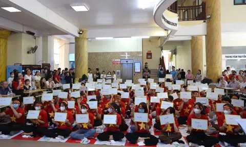 Sôi động Cuộc thi “Rung chuông vàng”lần thứ 4