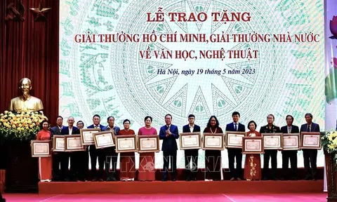 Lễ trao tặng Giải thưởng Hồ Chí Minh, Giải thưởng Nhà nước về văn học, nghệ thuật