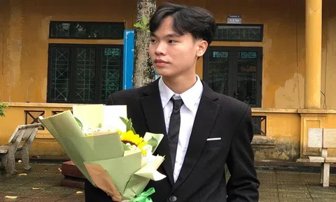 Phú Thọ: Dù hoàn cảnh khó khăn, La Thiên Vũ giành Thủ khoa khối C