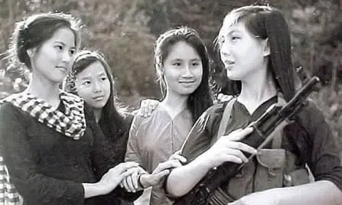 Gặp nhau trên đường Trường Sơn