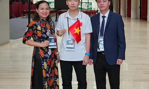 Phú Thọ: Em Nguyễn Đức Thắng, Trường THPT Chuyên Hùng Vương đoạt huy chương Bạc tại Olympic Tin học quốc tế 2023