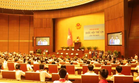 Phiên họp giả định "Quốc hội trẻ em" lần thứ I năm 2023 nhằm thúc đẩy sự tham gia sớm của trẻ em vào các hoạt động chính trị, xã hội