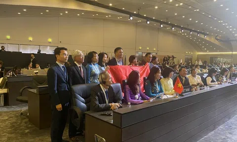 UNESCO công nhận Vịnh Hạ Long - Quần đảo Cát Bà là Di sản Thiên nhiên Thế giới
