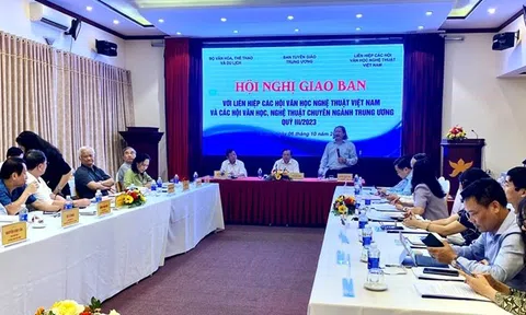 Tháo gỡ khó khăn để văn học, nghệ thuật nước nhà phát triển