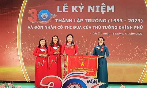 Phú Thọ: Trường Tiểu học Tân Dân kỷ niệm 30 năm thành lập, đón nhận Cờ thi đua của Thủ tướng Chính phủ