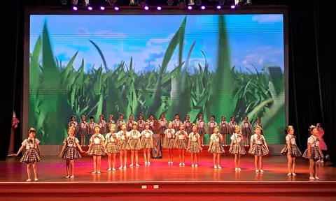 Hà Nội: Trường Tiểu học Cố Nhuế 2A đoạt giải Nhất Liên hoan hợp xướng