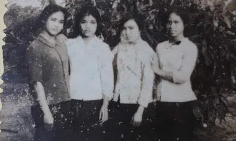 Giờ này các em ở đâu ?