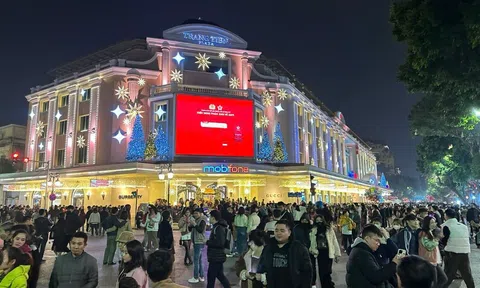 Cả nước sôi nổi, vui tươi chào đón năm mới 2024