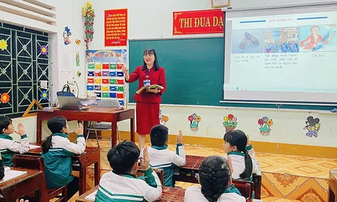 Phú Thọ: Cô Lê Thi Hồng Tâm được phong tặng danh hiệu Nhà giáo Ưu tú