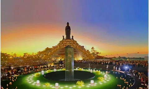 Núi Bà Đen rực rỡ sắc màu văn hoá tâm linh thu hút du khách