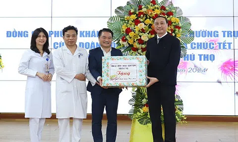 Phú Thọ: Lãnh đạo tỉnh thăm, chúc Tết Bệnh viện Đa khoa