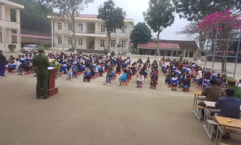 Thanh Hóa: Nỗ lực vượt khó của thầy và trò Trường THCS Phùng Giáo
