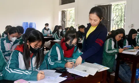 Trường THPT Thị xã Phú Thọ tổ chức ôn thi tốt nghiệp cho học sinh lớp 12
