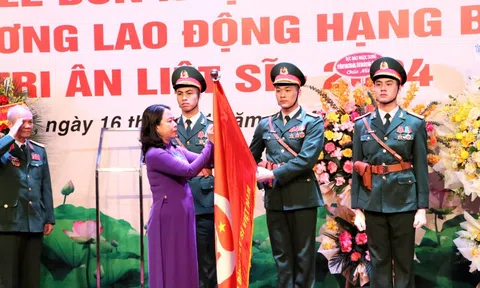 Hội Hỗ trợ gia đình liệt sĩ Việt Nam đón nhận Huân chương Lao động hạng Ba