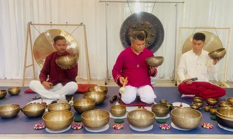 Về với tĩnh lặng - Return to Stillness