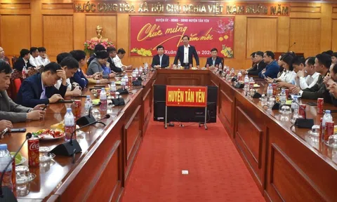 Bắc Giang: Lãnh đạo huyện Tân Yên gặp mặt triển khai công tác đầu Xuân Giáp Thìn