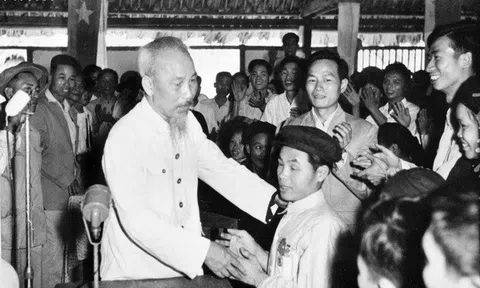 Tình cảm thiêng liêng của Bác Hồ với Thương binh Liệt sĩ!